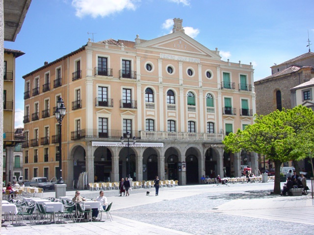 Cine y Teatro